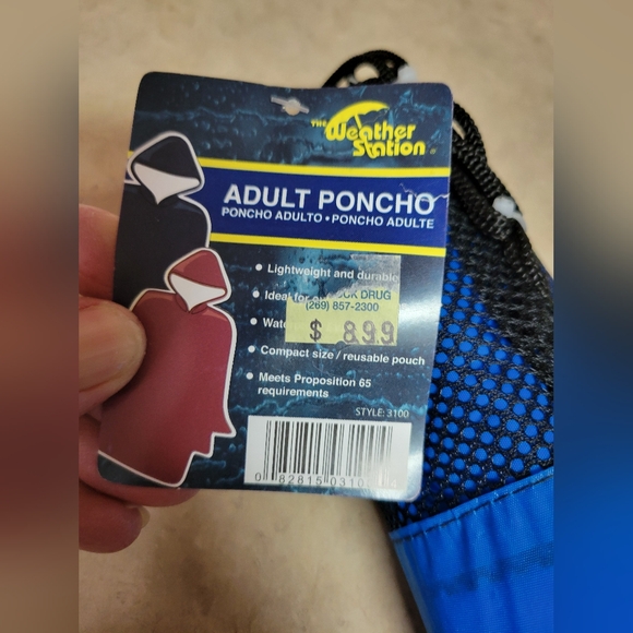 NWT adult size rain poncho blue with case lightweight, waterproof - Picture 3 of 3